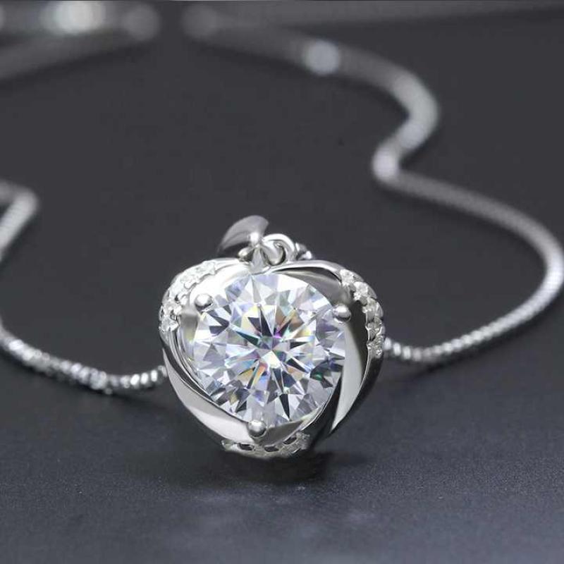 1.5 carat heart shape moissanite pendant necklace with round cut white D VVS GRA moissanite silver 925 gold plated necklace